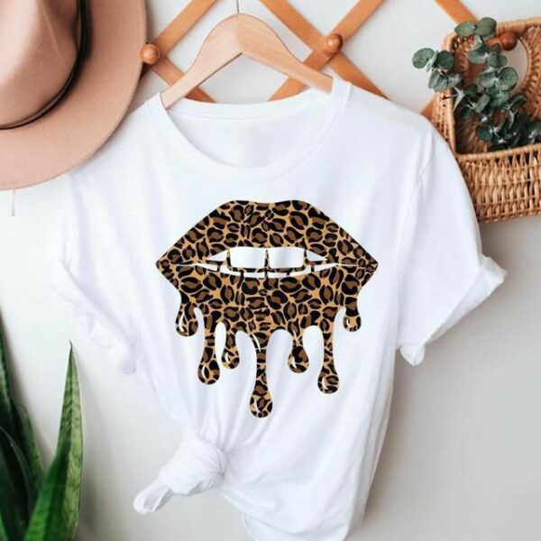 Leopard print lip drip graphic t-shirt